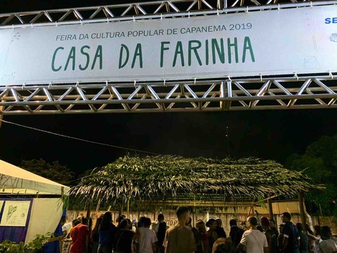 Farinha作っているところ