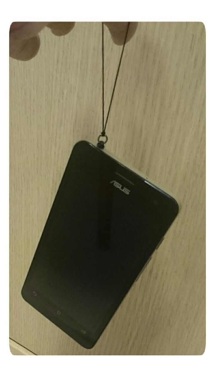 イヤホンジャックのストラップとホールドリング買ってみた Webって40代のライフスタイル