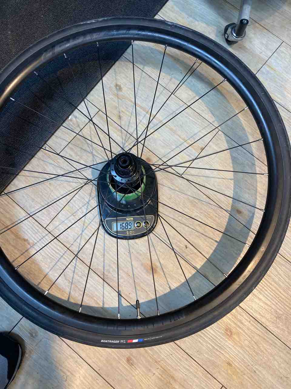 Mavicカーボンホイールをお買い上げいただきました ｓｉｍｉｚｕ ｃｙｃｌｅのブログ