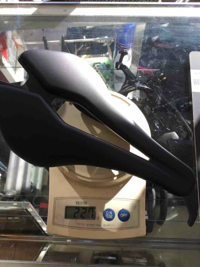 MOST LYNX マンガネーゼレール サドル PINARELLO】MOST LYNX サドル、JAGUAR GR カーボンハンドルバー