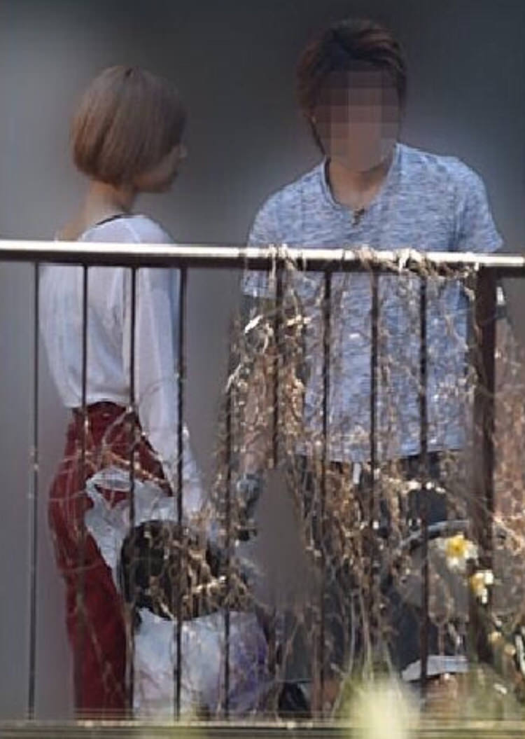 悲報 人気アイドル欅坂46志田愛佳さんが解雇 入れ墨男性とキス デート写真が流出したため ねこころ注目ニュース 悲報 人気アイドル欅坂46志田愛佳さんが解雇 入れ墨男性とキス デート写真が流出したため ねこころ注目ニュース