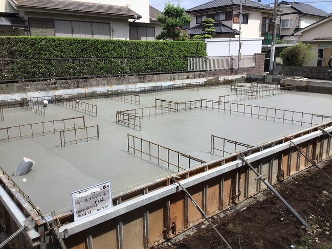 6 ﾍﾞｰｽ打設 (8)