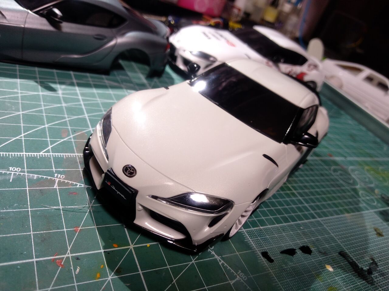 ミニッツのボディ塗装 Audi R8 LMS 2015【MZN189】DAY3 : しん