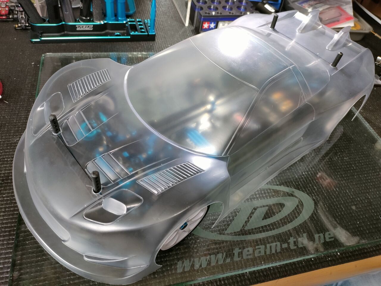 ボディがやっと完成した＠MOTUL AUTECH Z : しんさんのラジブロ