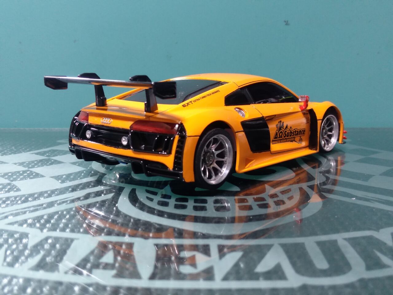 NEWボディ『アウディ R8 LMS 2015』のご紹介!! | KYOSHO RC BLOG