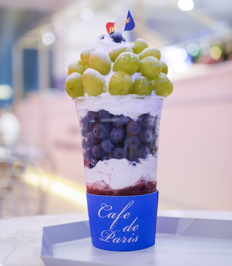 今だけ‼️CAFE DE PARIS‼️8本‼️ 大阪・心斎橋】高さ20cm以上！インパクト大の韓国で大人気カフェ