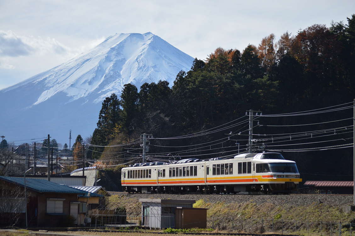 フッジサーン 鉄路のその先 フッジサーン 鉄路のその先