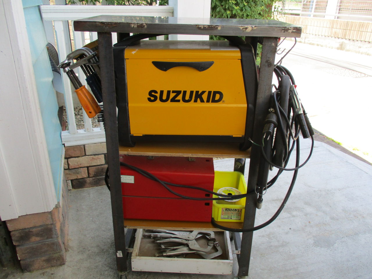 歌うuncle Kの部屋の扉 スチールで溶接機収納式溶接台を製作しました