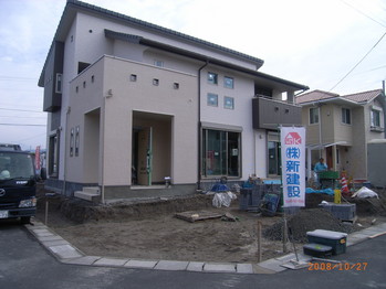 外構工事中。