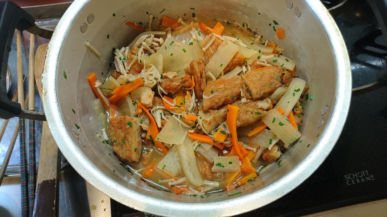 簡単 さつま揚げと大根 エノキの煮物 調理師免許を活かす W