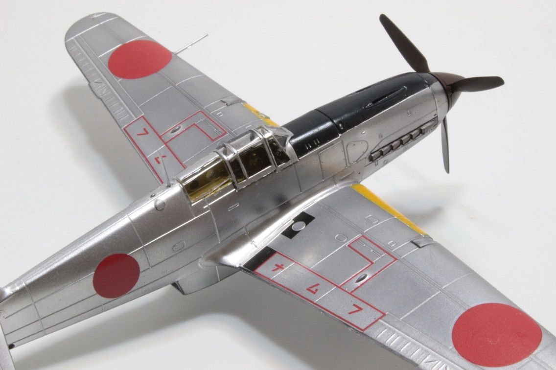 アオシマ1/72「飛燕」完成品 川崎5式戦2型 （アオシマ 1/72）＞ 飛行機