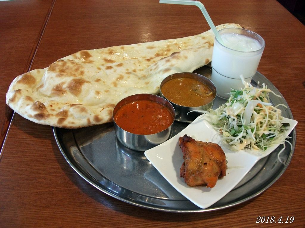 ナンとカレーを食べる インド料理king 2018年4月19日 愛媛県新居浜市 すう写真館 ナンとカレーを食べる インド料理king 2018年4月19日 愛媛県新居浜市 すう写真館