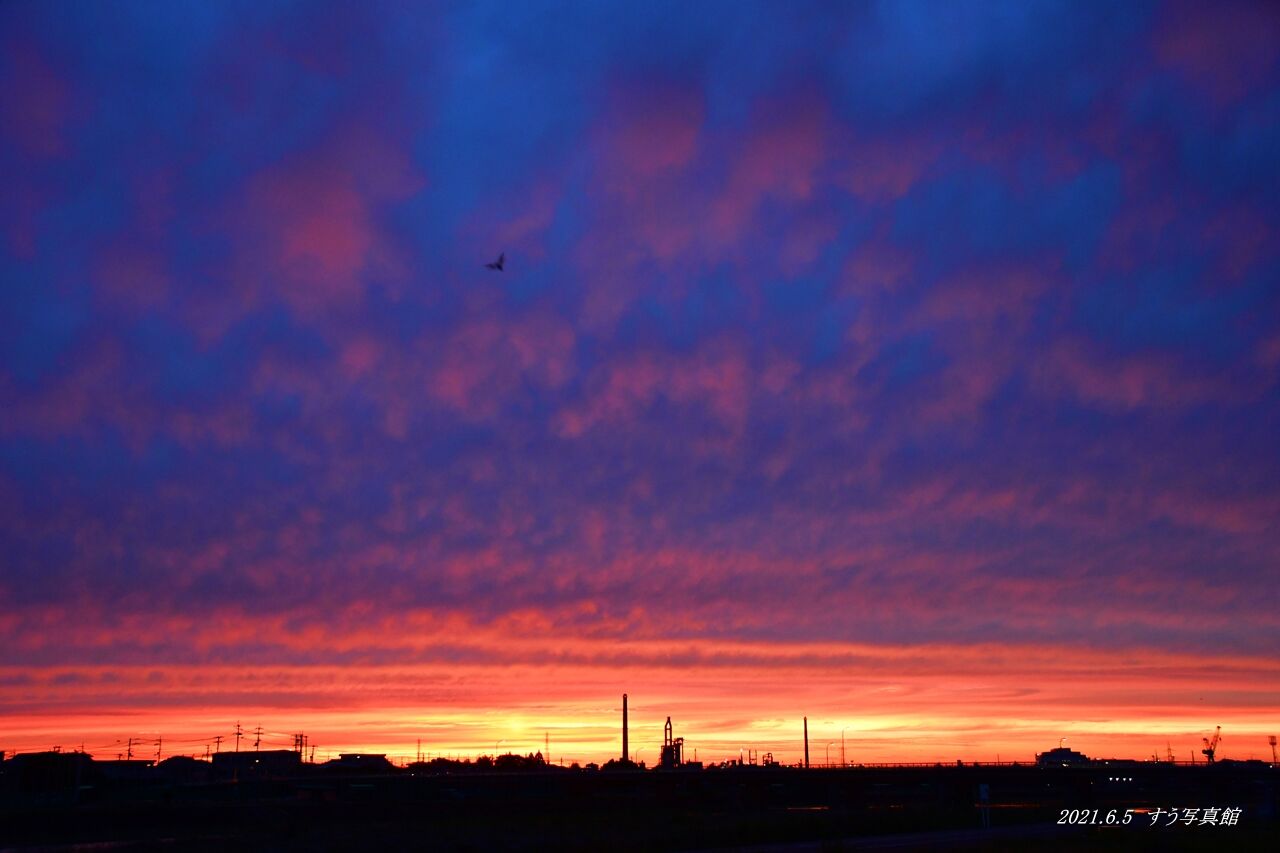 気がつくのが遅かった夕焼け ２０２１年６月５日 新居浜市 すう写真館