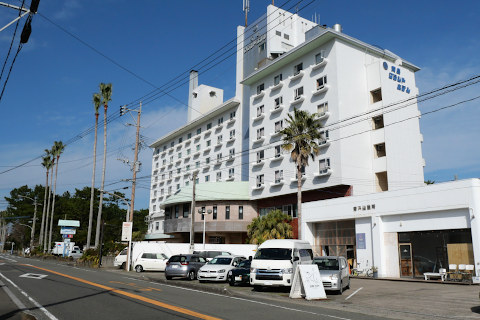 青島ホテル外観