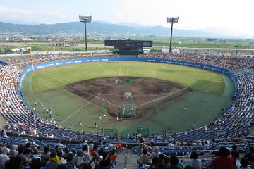 スタジアム：坊っちゃん