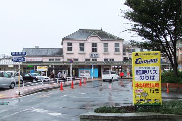 折尾駅舎