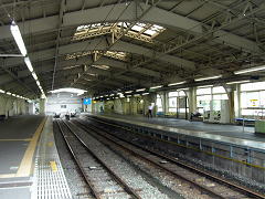 (鶴見駅)