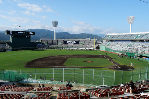 スタジアム:サンマリン
