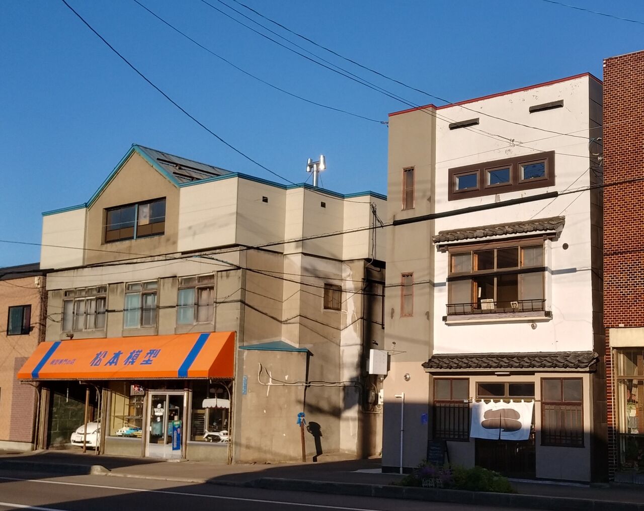 後志が１番 小樽グループ展6 8 水 迄奥沢の喫茶室ラブラドレッセンスで開催中 第3回小樽プライド22パレード6 26 日