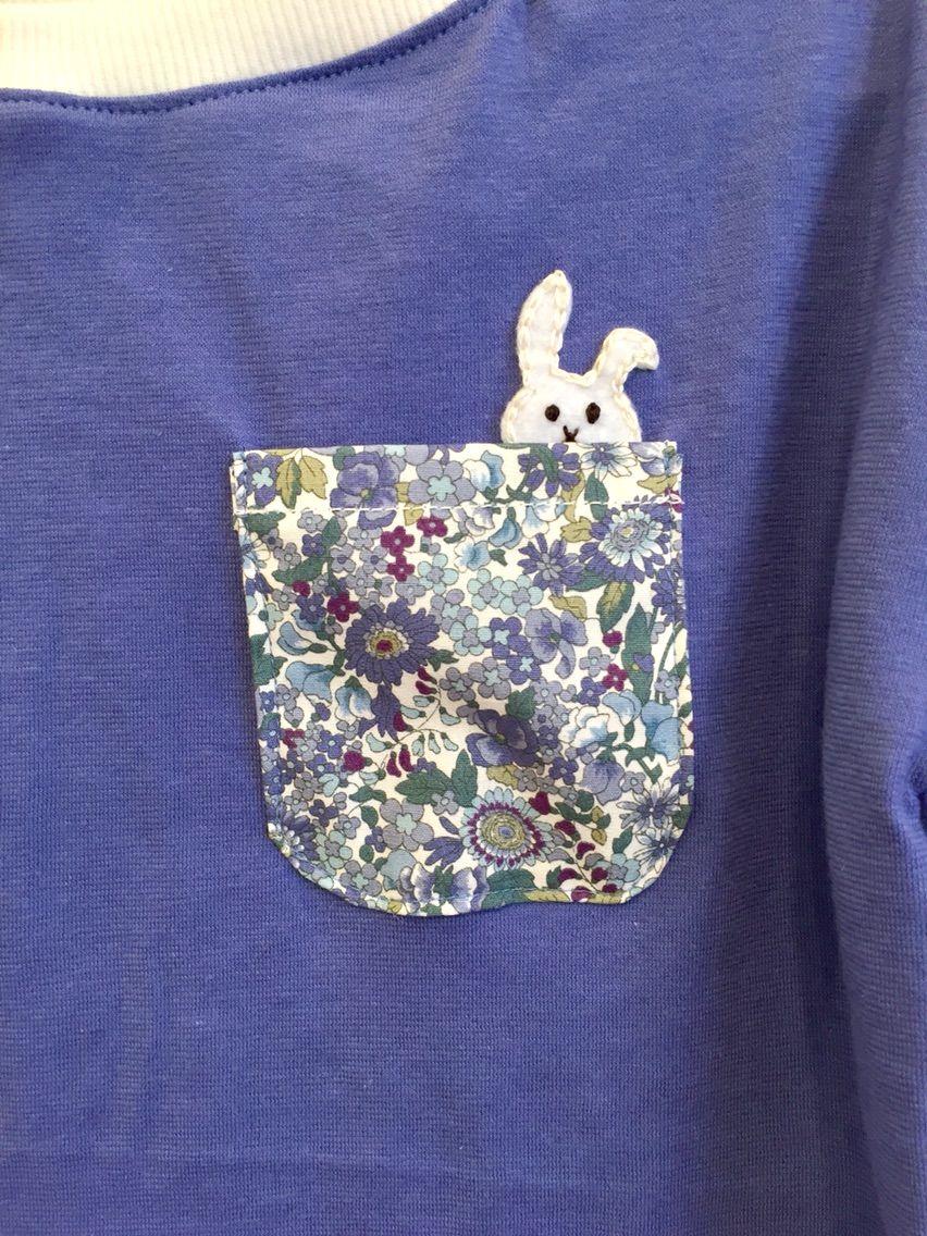 ラウンドヘムtシャツ2作目 うさぎのアップリケ付き Sioこうぼう 子育てと手作りと