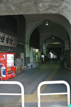 国道駅 2