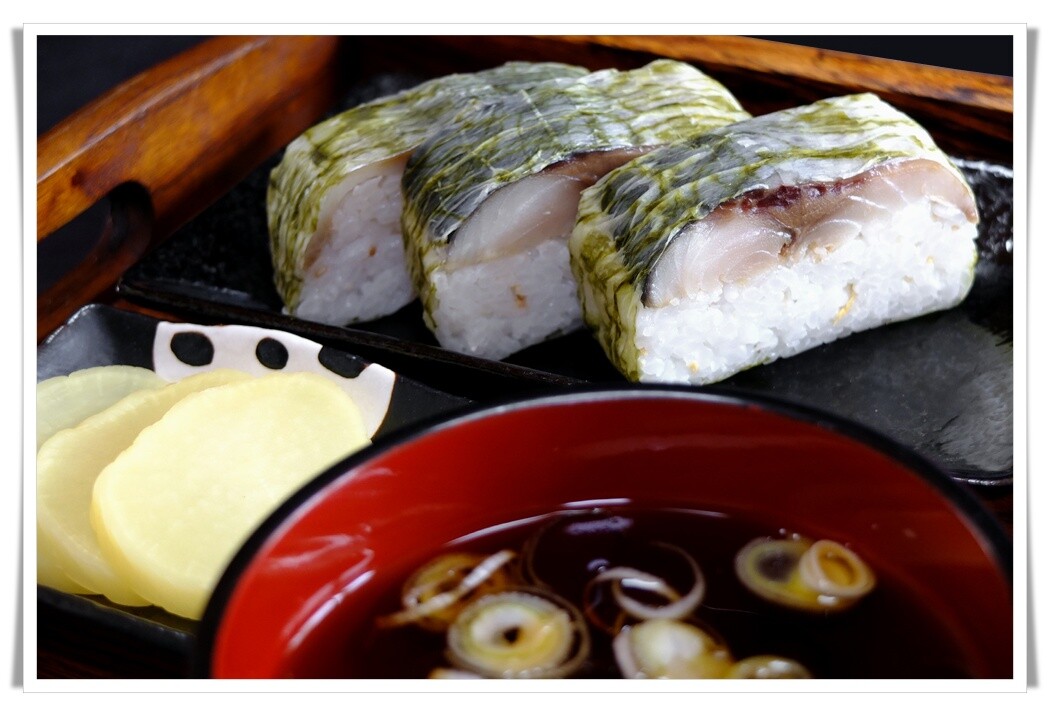 Mikiちゃんと 爺々の料理手帳 : お蕎麦と鯖寿司
