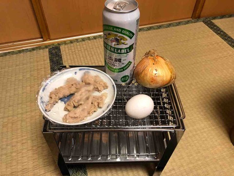 食材を乗せたカマドグリル
