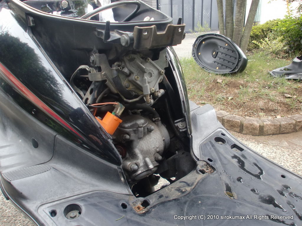 シグナス 汚いエンジンルームを掃除 シロクマックス T Max