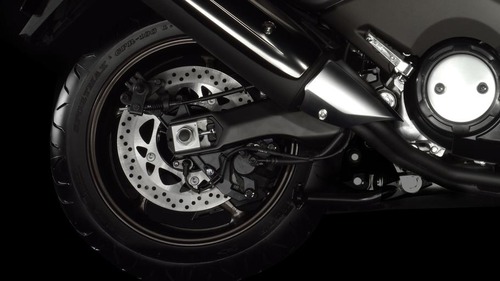 2012-Yamaha-T-MAX-ABS-EU-Sonic-Grey-Detail-006_gal_full