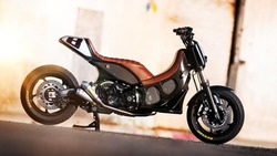 2012-Yamaha-TMAX-Hyper-Modified-by-Roland-Sands-EU-NA-Static-001