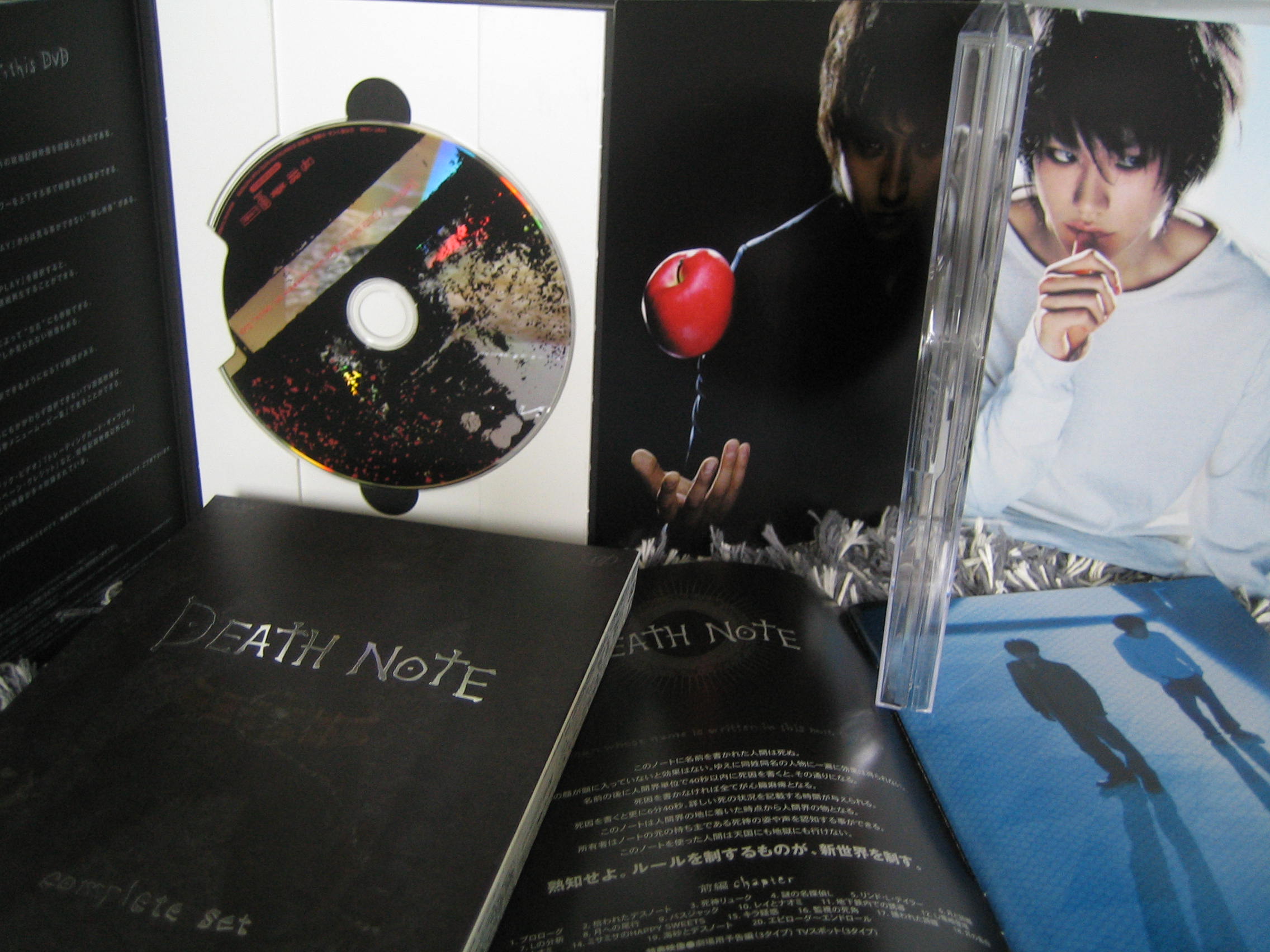 Death Note Coplete Dvd 右手にワイングラス 左手にコントローラ