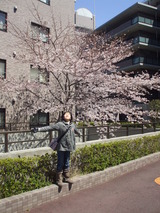 桜の前で♪