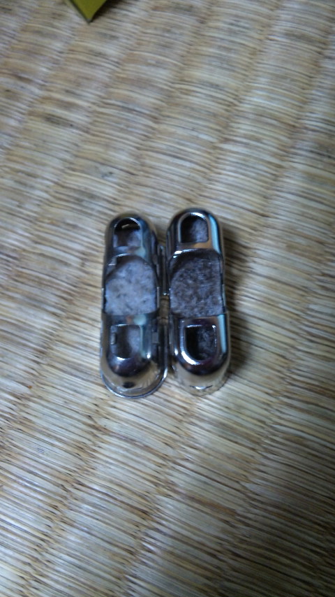 触媒マット入れ替え 謎の人 気まぐれ日記