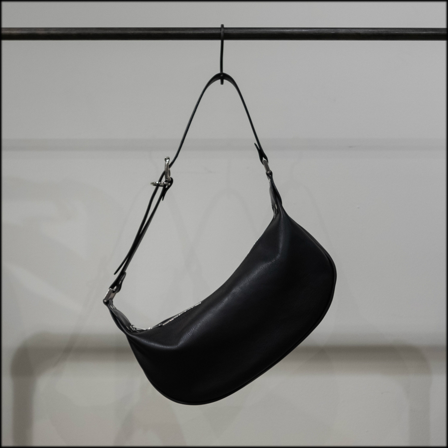 NEW ITEM / THE WONDER LUST : SIXX BLOG 