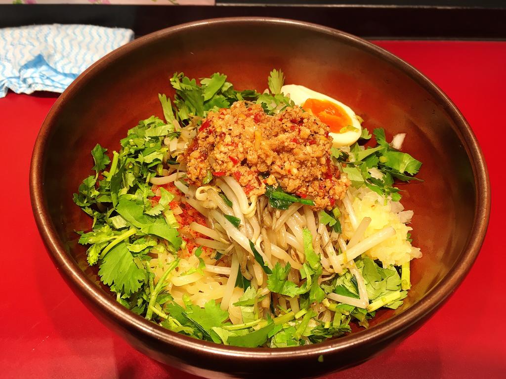 麺屋 影虎 下北沢 カラシビの本領発揮 パクチー入り汁なし担々麺で新陳代謝がグングン上がる 雪 麺屋 影虎 下北沢 カラシビの本領発揮 パクチー入り汁なし担々麺で新陳代謝がグングン上がる 雪