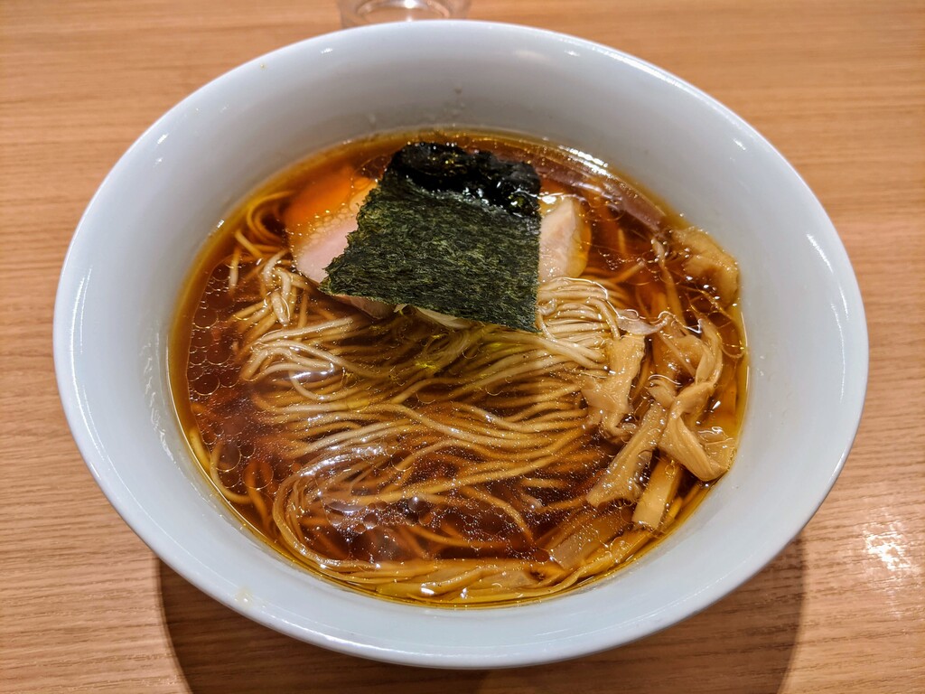 支那そば 孤高 背徳感ゼロ 細胞に染み入る滋味に唸る丁寧すぎる醤油ラーメン 八幡山 雪