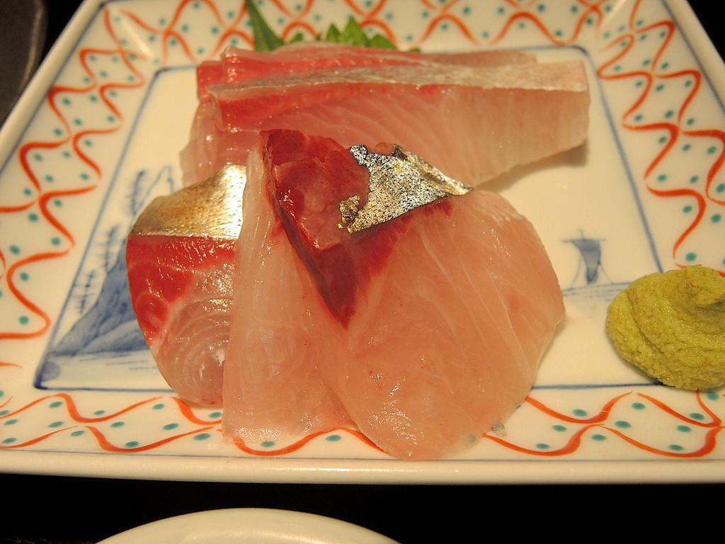 渋谷 魚ランチの決定版か メニュー豊富で刺身美味しい 渋三吉成 雪