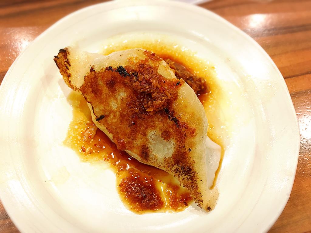 山東 横浜中華街 無愛想でもいいじゃない モチモチ水餃子が美味しいんだもの 雪