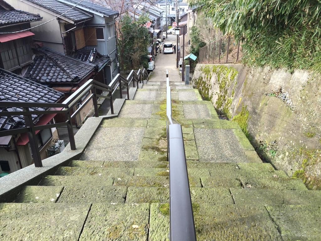 隠れすぎてる隠れ家カフェ 観音坂いちえ 金沢 は マスターの丁寧な手仕事が染みる 雪