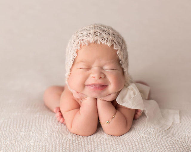 笑ってられるのも今のうちだ 純真無垢な寝顔を見せる赤ちゃん写真が可愛いくて蕩けそう 雪