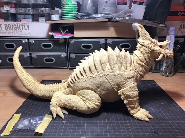 レインボウエッグ 地底怪獣パゴス【その1】 : 昭和特撮模型倉庫