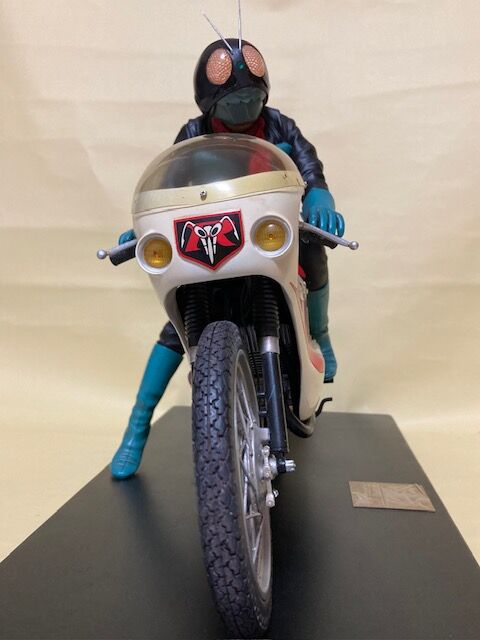 モデルレビュー第38弾】レインボー造型企画 1/5 仮面ライダー旧1 モデルレビュー第38弾】レインボー造型企画 1/5 仮面ライダー旧1