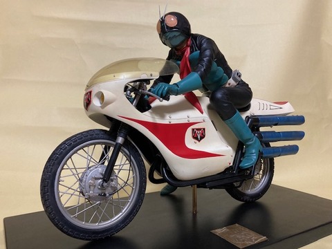 モデルレビュー第38弾】レインボー造型企画 1/5 仮面ライダー旧1