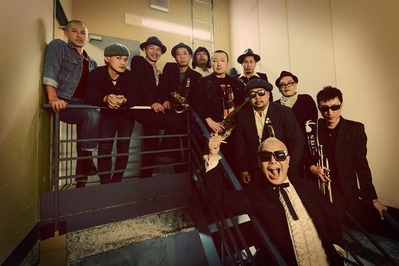 556664_607436715967393_865549886_n