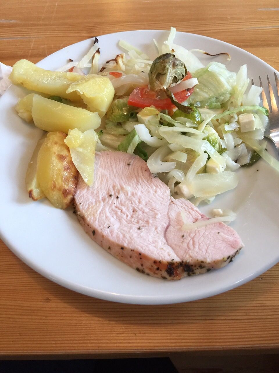 スカルス手芸学校ってこんなところスカルスでの食事生活部屋の紹介週末の特別プログラム、選択授業、スクールトリップ