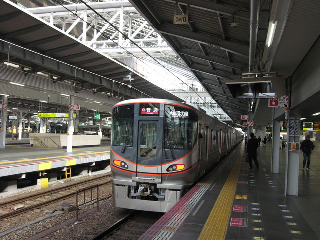大阪LOVER~大阪環状線47年ぶりの純新車、323系電車がデビュー