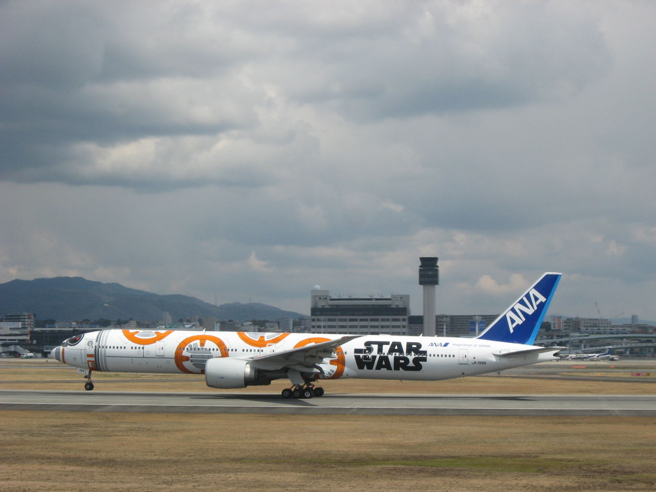 まこまこさん用】1/200 ANA B787-8特別塗装(駐機場パネル付属)