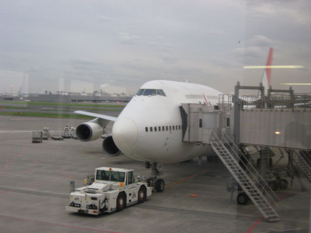 □機内LEDライトアップ B747-400 新生JALカラー 200分の1サイズ ジャンボ