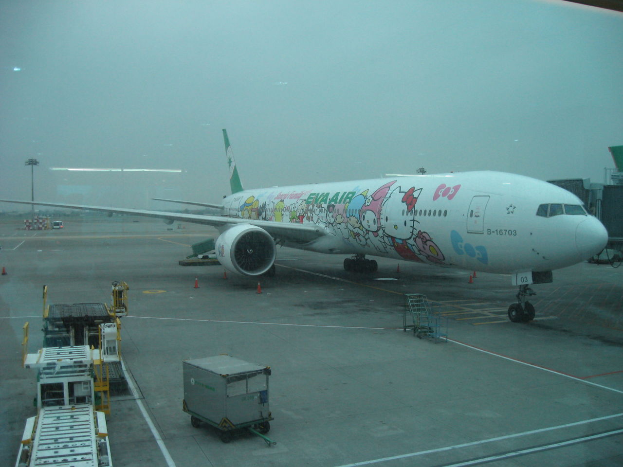 限定品】スターアライアンス塗装EVER航空 B777-300ER