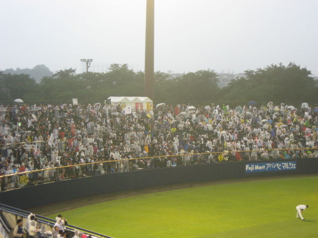 カルメン故郷に帰る 群馬 上毛新聞敷島球場で埼玉西武ライオンズ対千葉ロッテマリーンズ戦を観戦してきました Ske48とエアバスa380超絶推し男のblog
